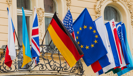 유럽 e-commerce, 에이티솔루션 하나로 해결!